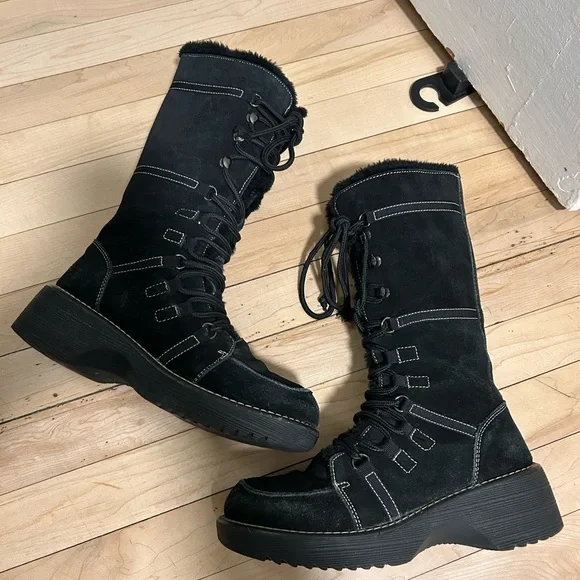 Women's Black Suede Faux Fur-Lined Lace-Up Boots - Picture 5 of 6